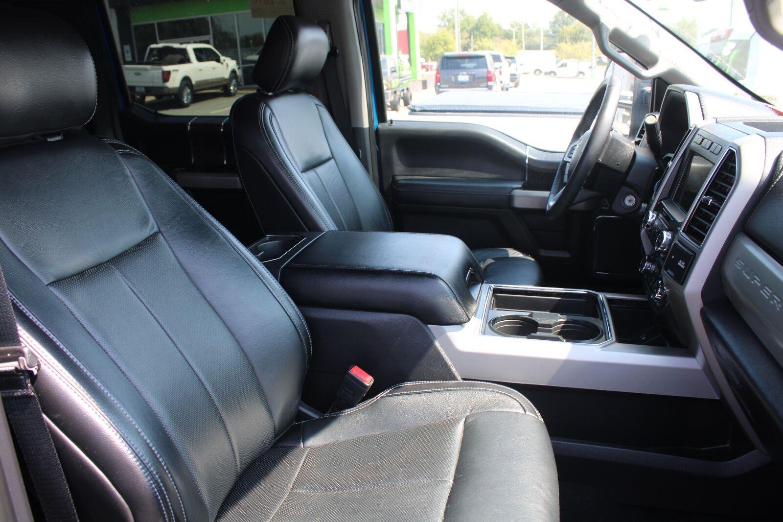 Used 2020 Velocity Blue Ford Lariat image 4