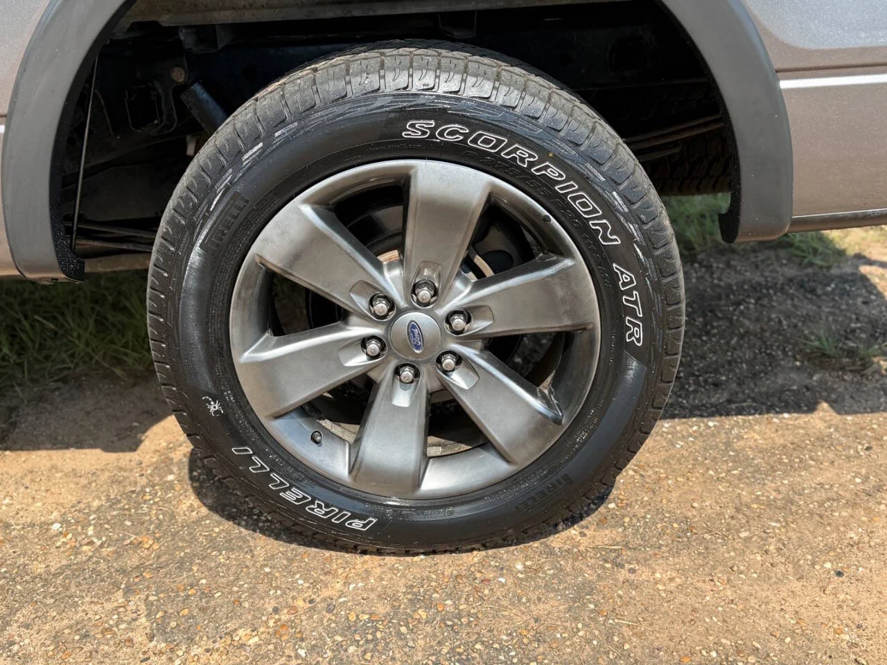 Used 2013 Gray Ford FX4 4x4 4dr SuperCrew Styleside 5.5 ft. SB image 12