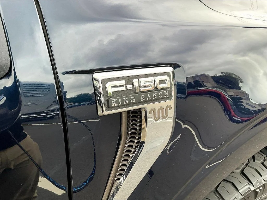 Used 2022 Antimatter Blue Metallic Ford King Ranch image 27