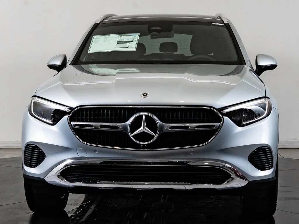 New 2026 Cirrus Silver Metallic Mercedes-Benz GLC 300 image 2
