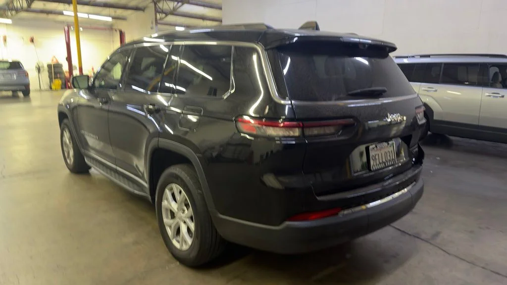 Used 2023 Black Jeep Limited image 4