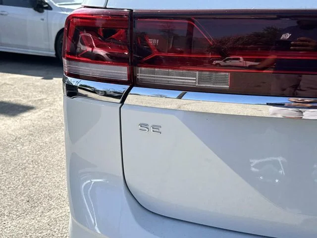 New 2026 White/off-white Volkswagen 2.0T SE w/Technology image 5