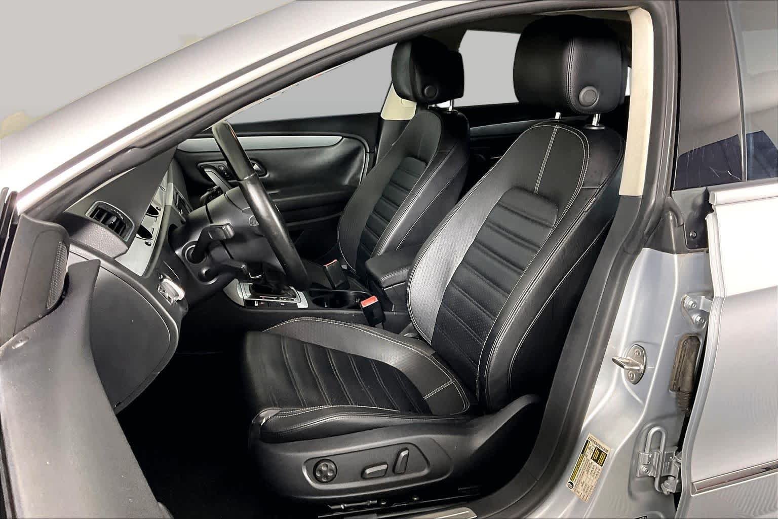 Pre-Owned 2014 Volkswagen CC Sport