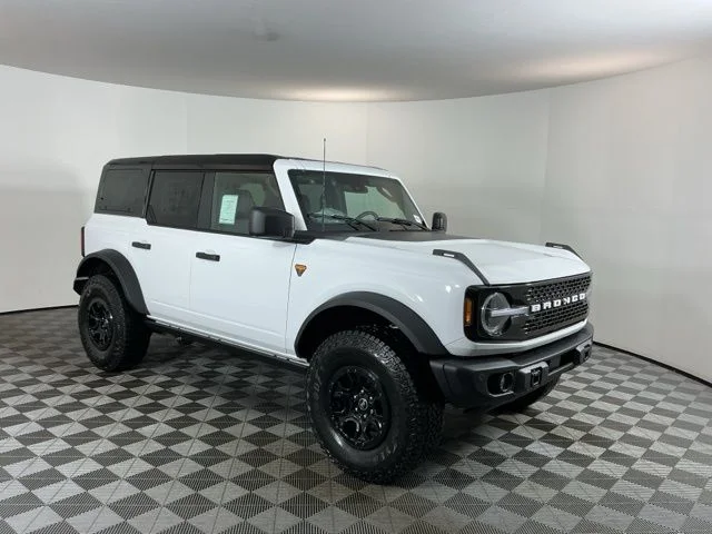 New 2026 Oxford White Ford Badlands image 3
