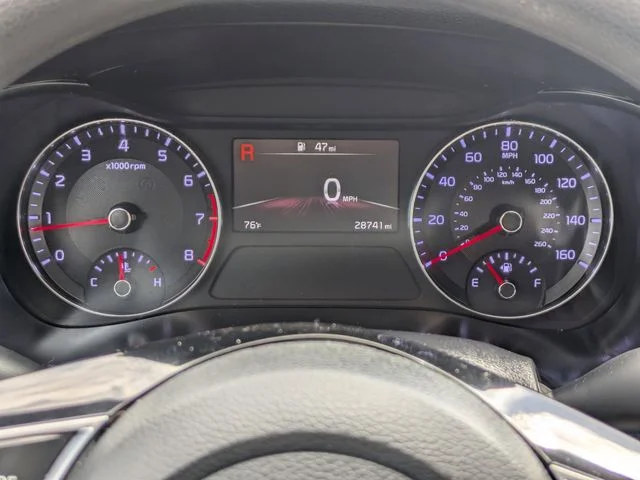 Used 2024 White Kia LXS image 27