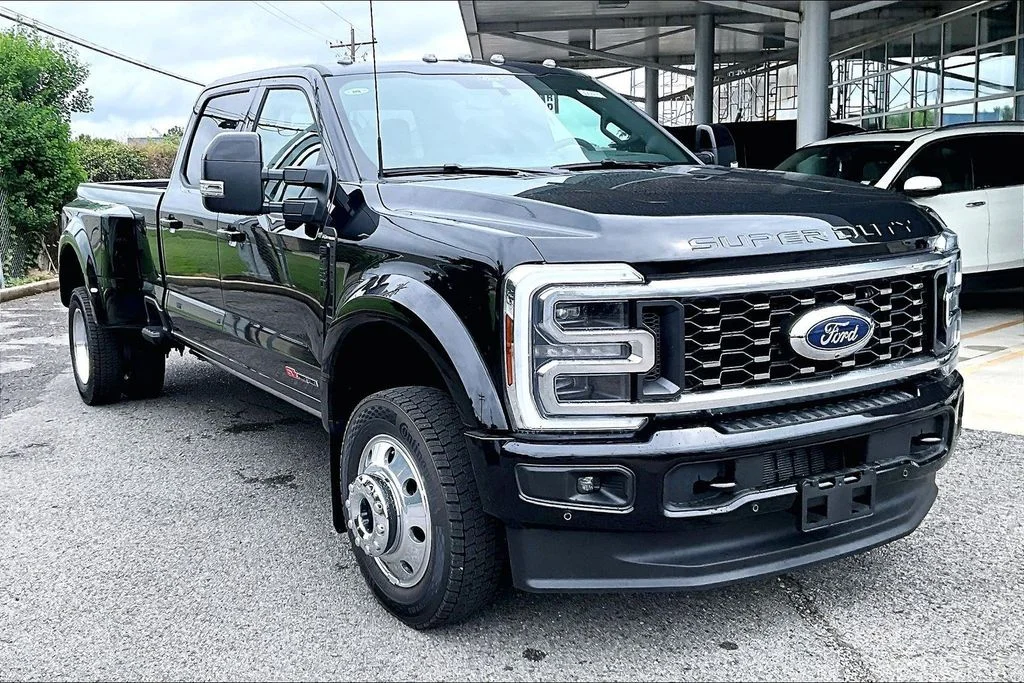 New 2026 Agate Black Metallic Ford F-450® Platinum® image 2