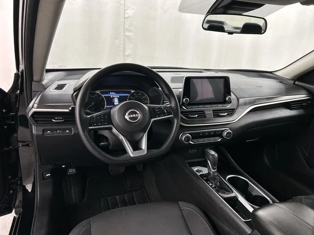2024 Nissan Altima SV - Photo 17