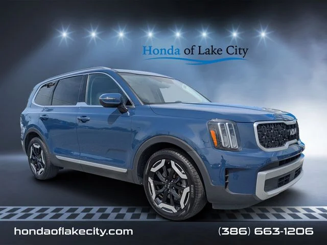 Used 2023 Midnight Kia EX image 1