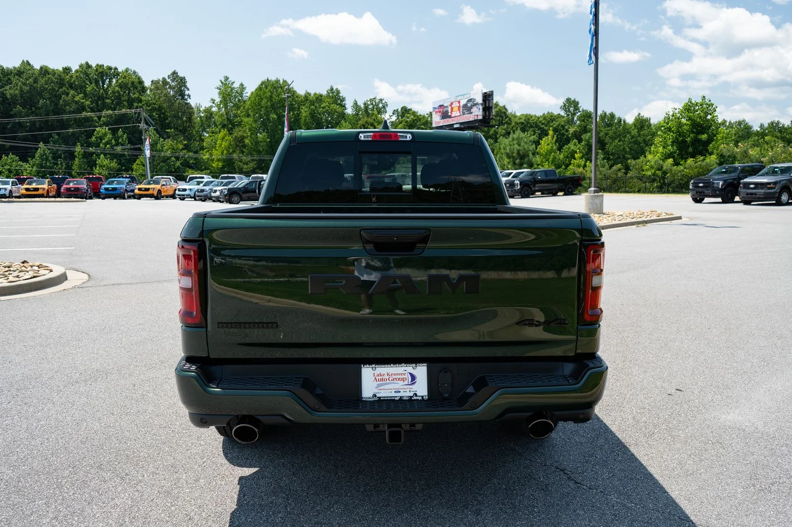 New 2026 Serrano-Green Metallic Exterior Paint RAM Big Horn/Lone Star image 8