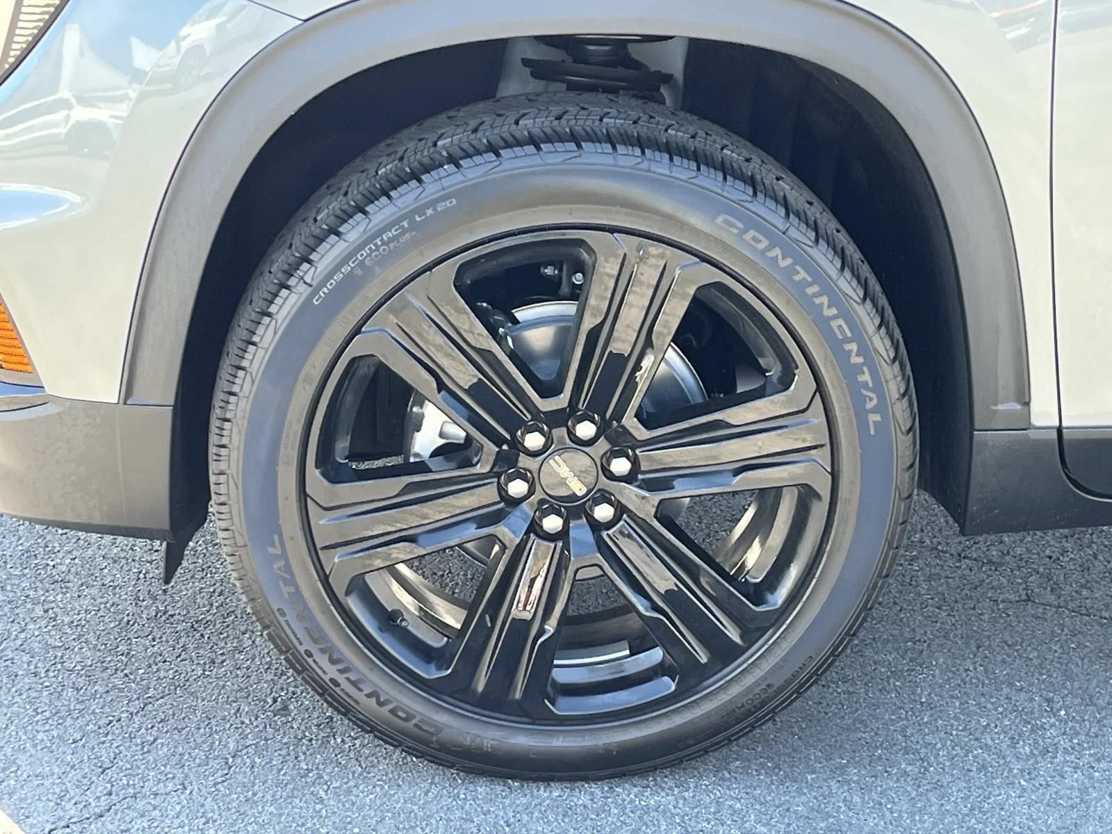 New 2026 Sterling Metallic GMC Elevation image 11