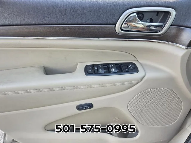 Used 2015 Beige Jeep Limited image 34