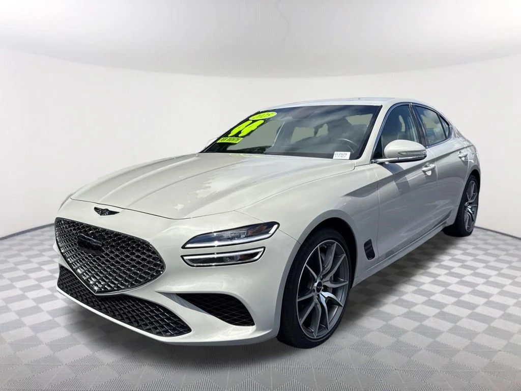 2025 Genesis G70 2.5T Standard's photo