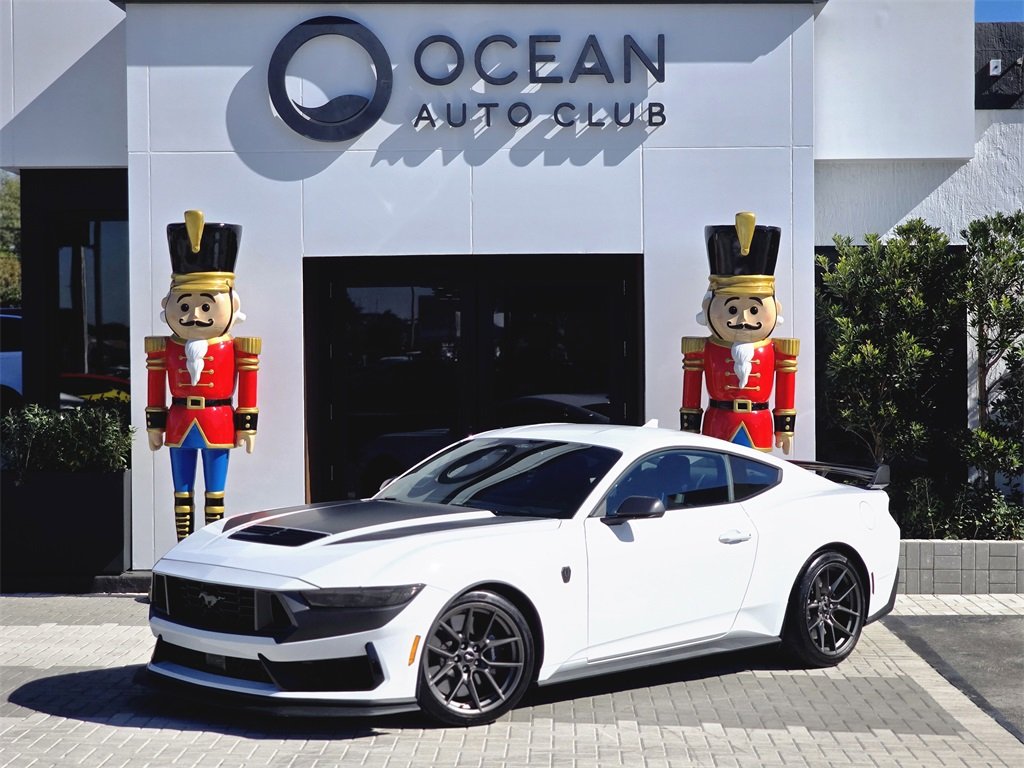 2024 Ford Mustang Dark Horse