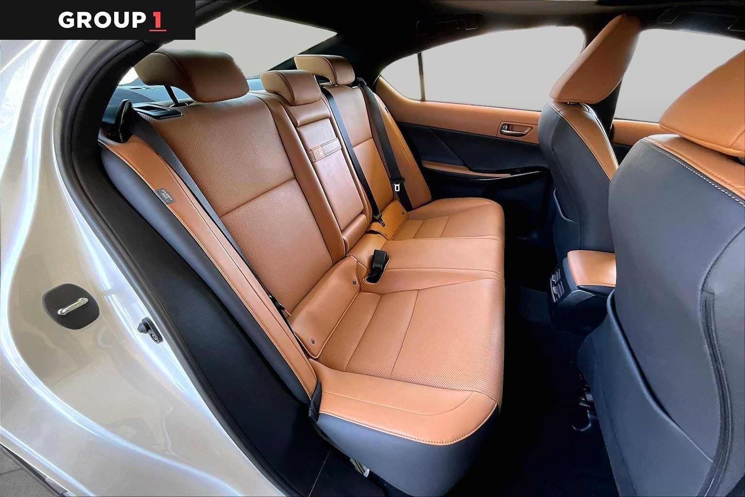 Certified Used 2024 Eminent White Pearl Lexus  image 17