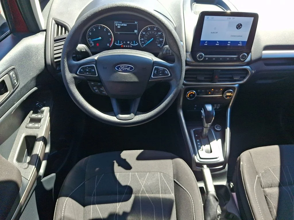 Used 2022 Red Ford SE image 12