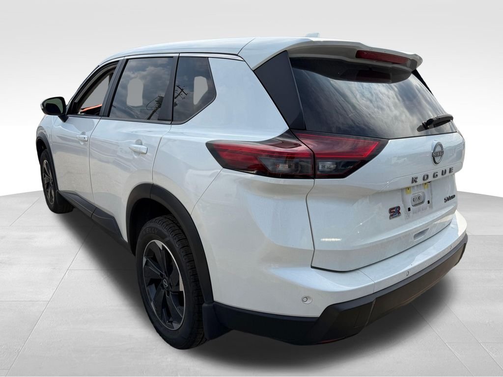 Used 2024 White Nissan SV image 3