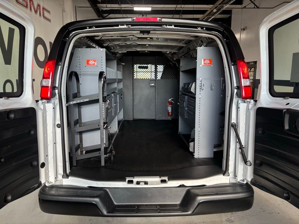 2025 Chevrolet Express Cargo Work Van - Photo 10