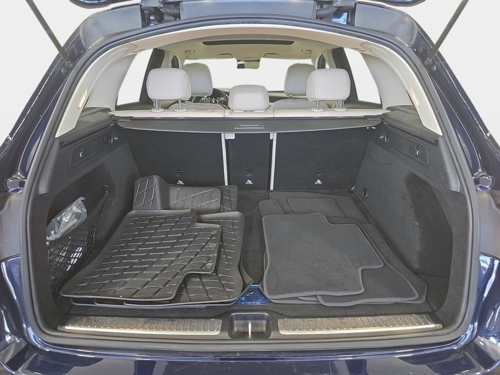 Used 2022 Lunar Blue Metallic Mercedes-Benz GLC 300 image 13