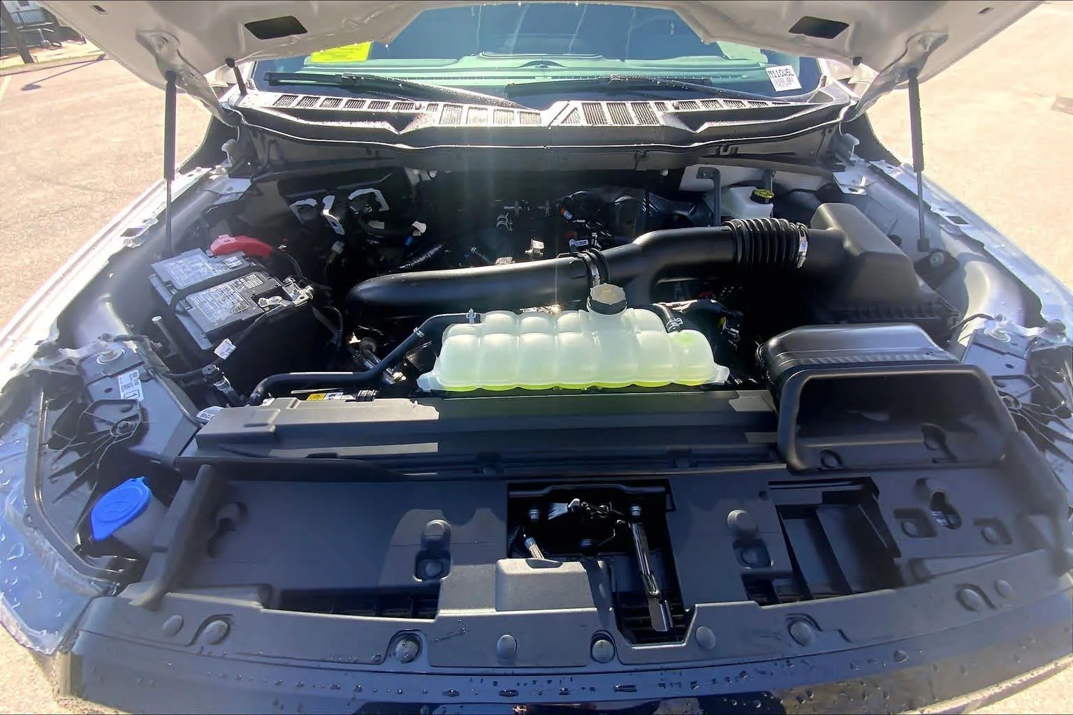 New 2026 Star White Metallic Tri-Coat Ford LARIAT image 13