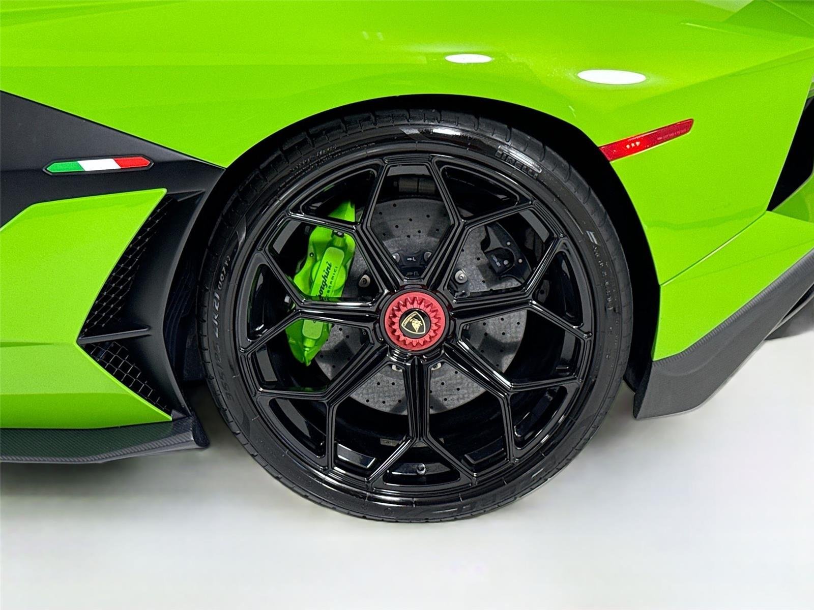 2021 Lamborghini Aventador - Photo 49