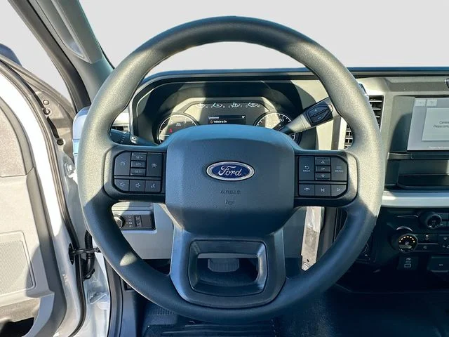 New 2026 Oxford White Ford XL image 7