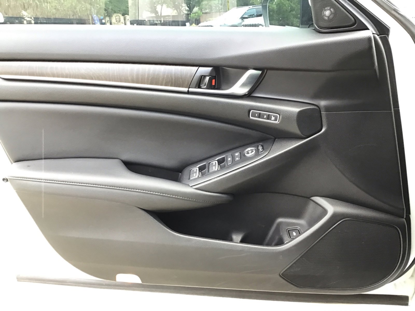 Used 2021 White Honda Touring image 27