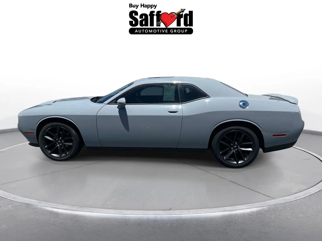 Used 2021 Gray Dodge SXT image 5