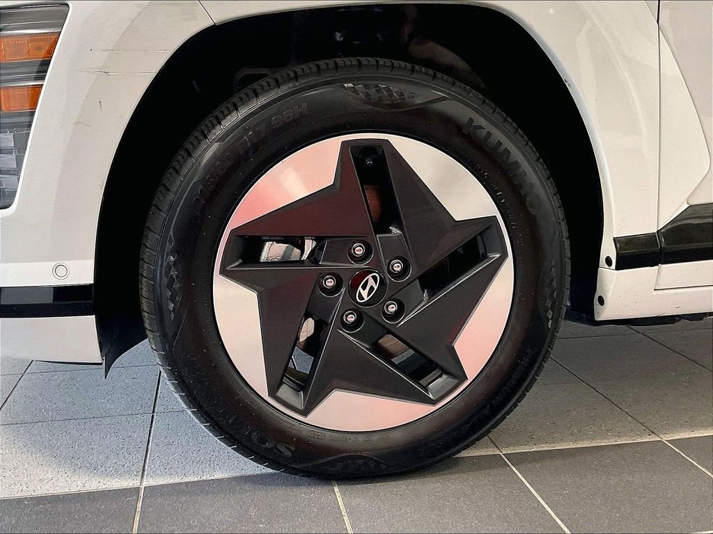 Used 2024 White Hyundai Limited image 7