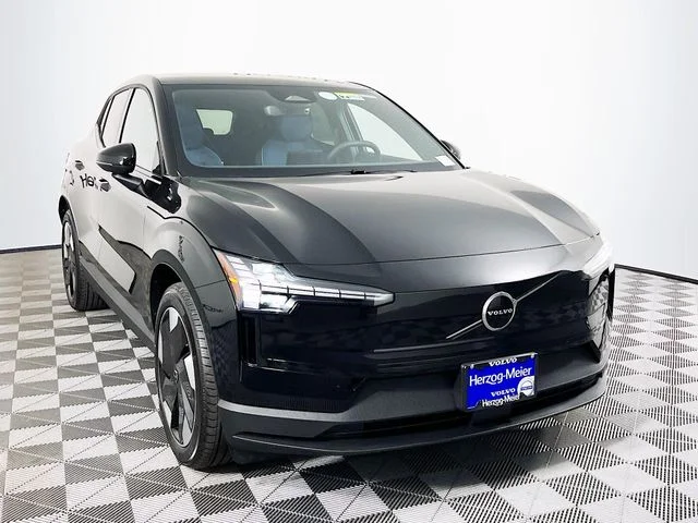 2026 Volvo EX30 Twin Motor Performance Plus's photo