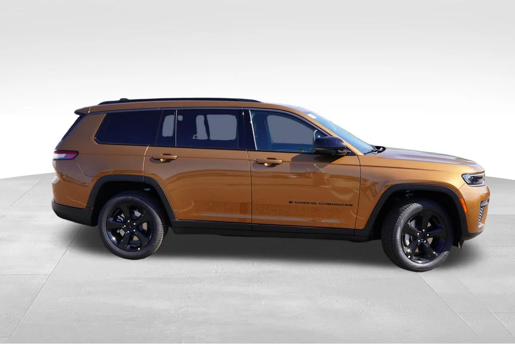 New 2026 Copper Shino Metallic Clearcoat Jeep Limited image 2