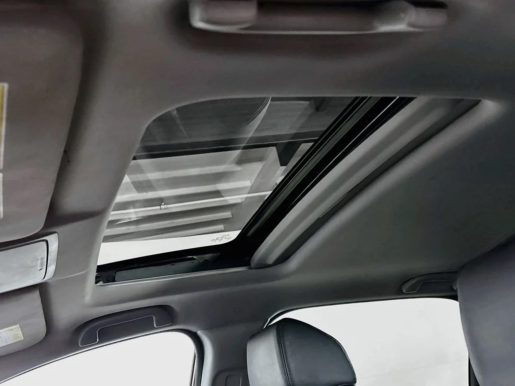 Used 2018 Black Honda EX-L image 18
