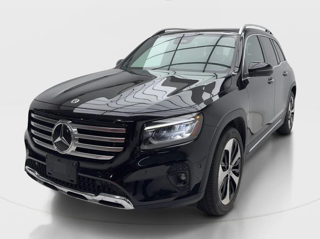 Used 2025 Black Mercedes-Benz GLB 250 image 4