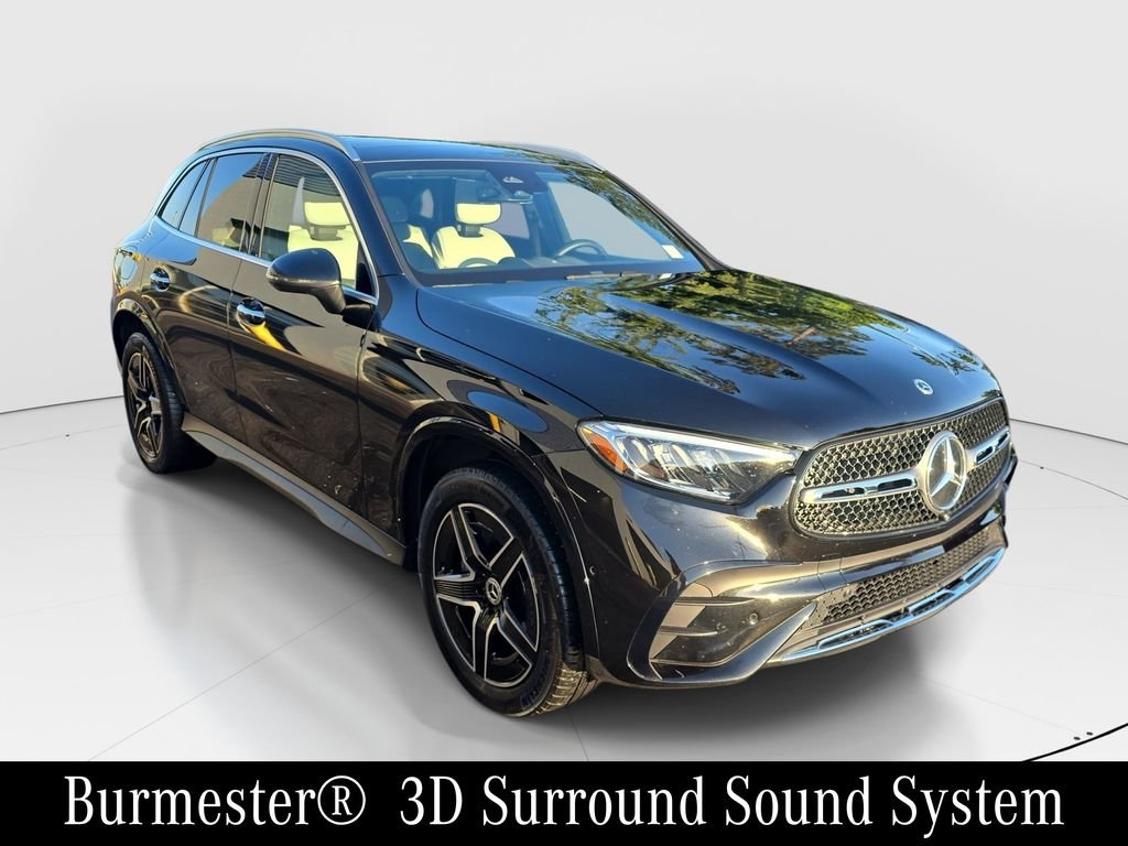 Certified Used 2024 Black Mercedes-Benz GLC 300 image 4