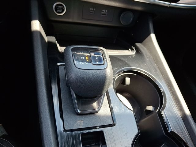 Used 2021 Silver Nissan SV image 16