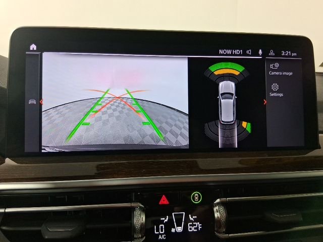 Used 2023 Black BMW xDrive30i image 19