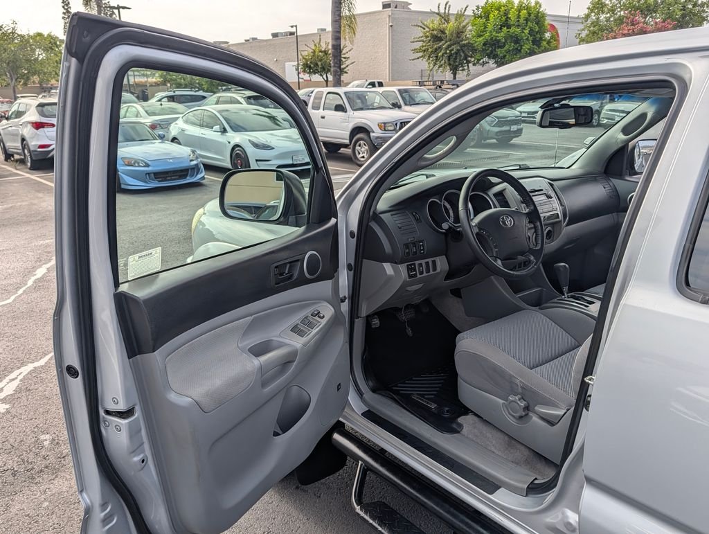 Used 2011 Silver Toyota PreRunner image 30