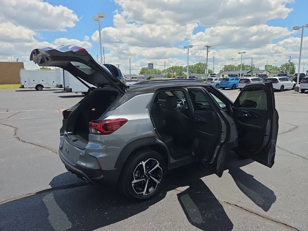Used 2021 Gray Chevrolet RS image 23