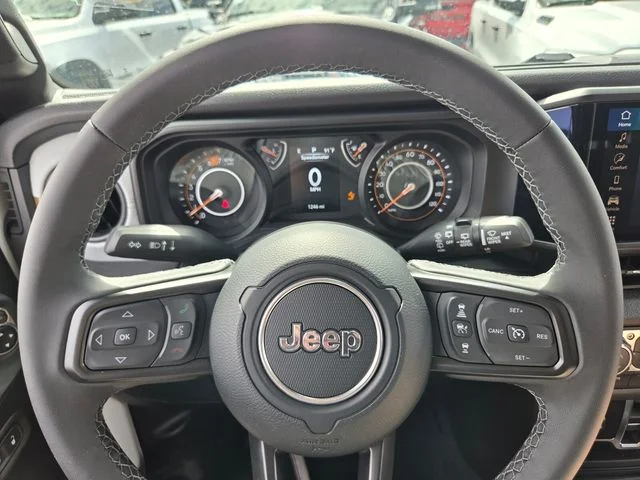 New 2026 Bright White Clear-Coat Exterior Paint Jeep Sport S image 28