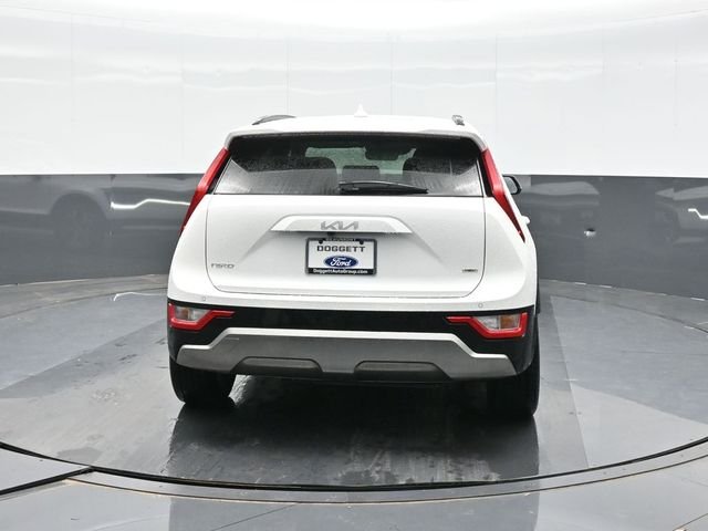 Used 2024 White Kia EX Touring image 8