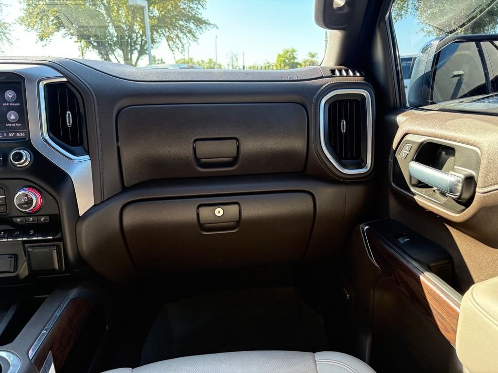 Used 2022 White GMC SLT image 6