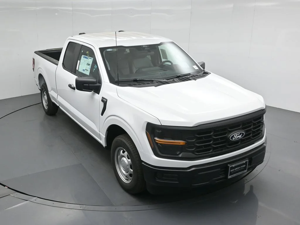 New 2026 White Ford XL image 30