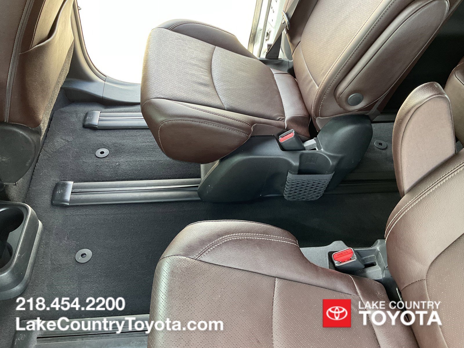 Used 2022 Silver Toyota Platinum image 12