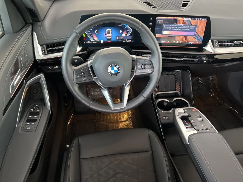 Used 2026 White BMW xDrive28i image 21
