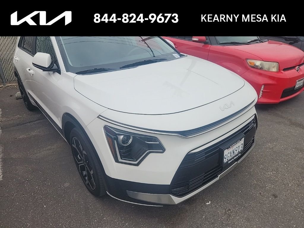 2023 Kia Niro EX Touring HEV's photo