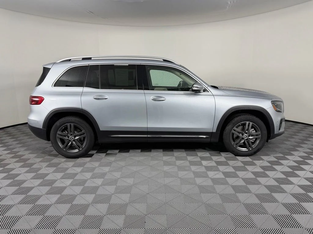 Certified Used 2025 Silver Mercedes-Benz GLB 250 image 9