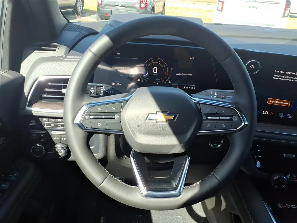 2026 Chevrolet Suburban Premier - Photo 13