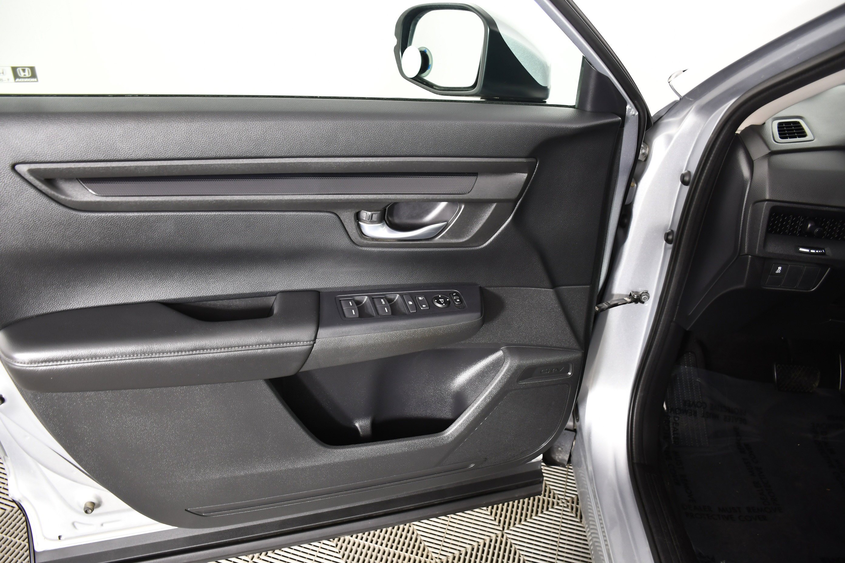 Used 2025 Solar Silver Metallic Honda LX image 34