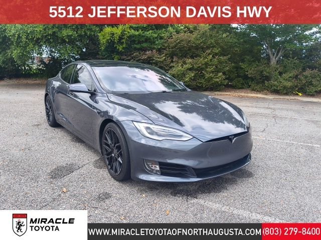 Used 2018  Tesla  image 1