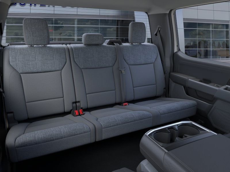 New 2026 Oxford White Ford XLT image 12