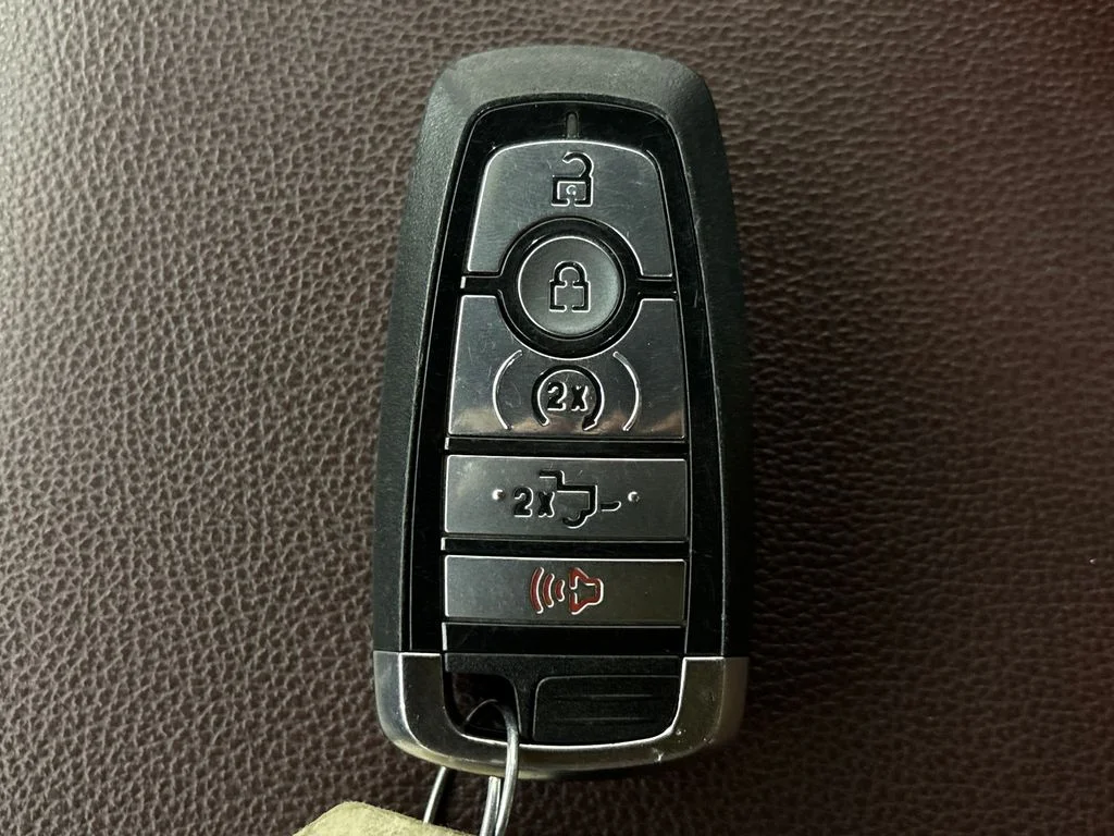 Certified Used 2023  Ford Lariat image 34